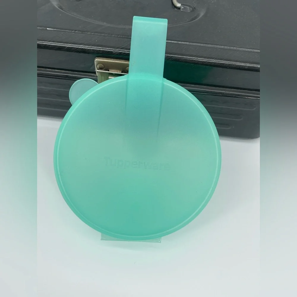 TUPPERWARE 